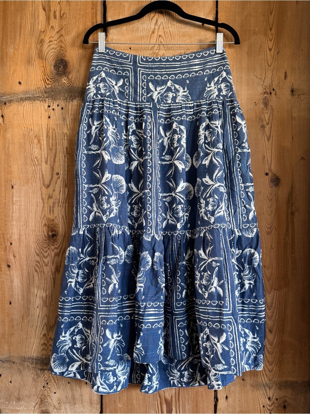 Sz M Jacquie The Label Floral Linen Blend Dark Blue Tiered Ruffle Midi Skirt NWT